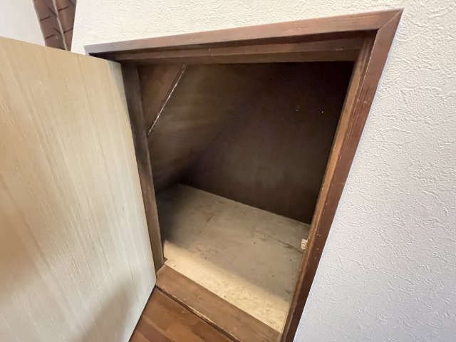 浅見邸　細草の収納