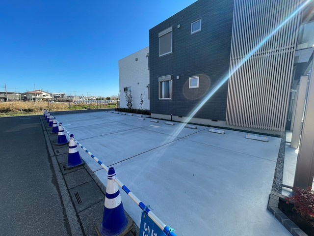 メゾン　リバーサイドの駐車場|★駐車場★