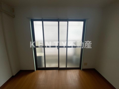 【居間・リビング】 | ＷＩＮ田園調布 | こちらの居間で趣味の時間をお楽しみください