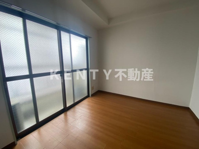 【居間・リビング】 | ＷＩＮ田園調布 | ゆったり過ごせる居間です