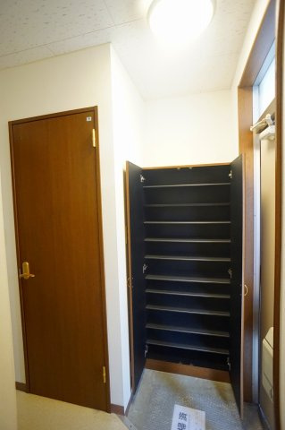 パルシャイン デルタの玄関