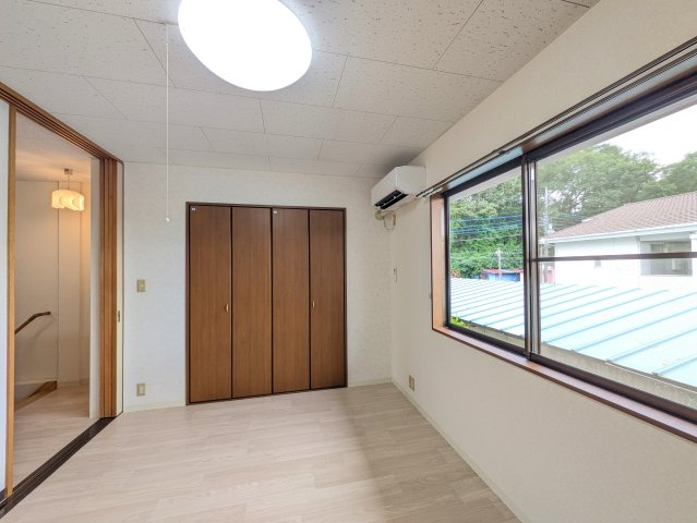 パルシャイン デルタの洋室