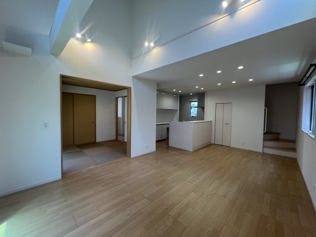 大和ハウス施工の大和にある大和なでしこ物件【大和市下鶴間】中古戸建の居間・リビング