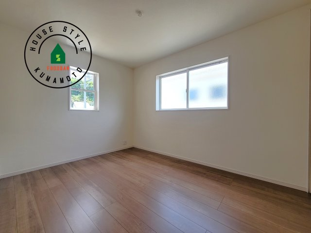 合志市竹迫第1-3棟（2号棟）の洋室|採光良好な洋室は全居室、複層ガラスの遮熱効果と断熱効果で、一年中快適に過ごせます。