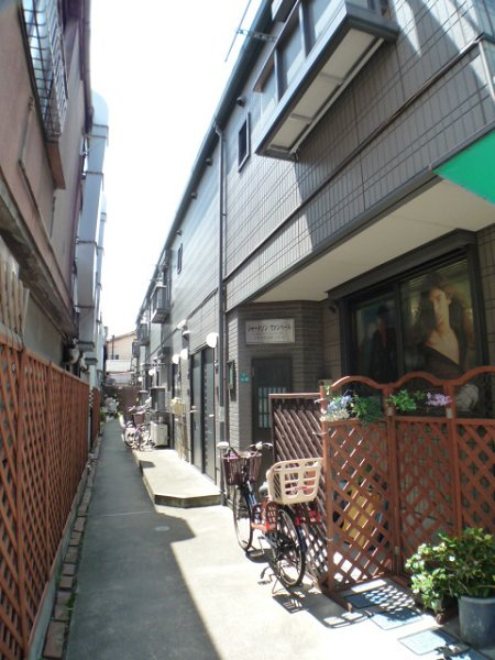 江戸川区平井１丁目のアパートのロビー|共用通路