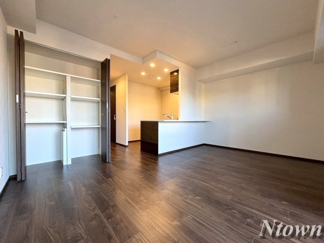 【その他】 | プレサンス　グラン　栄　THE　TOWER | ゆったりとしたリビングです