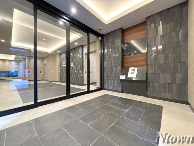 【エントランス】 | プレサンス　グラン　栄　THE　TOWER | 落ち着いたエントランスです