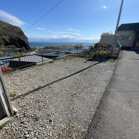 舟見町２丁目５－１５の駐車場