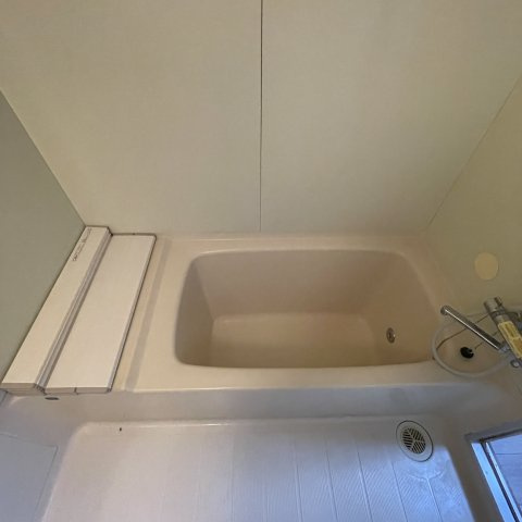 舟見町２丁目５－１５の浴室