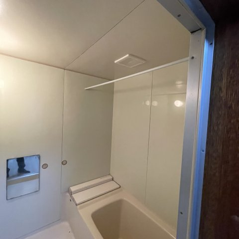 室蘭市舟見町２丁目５－１５戸建の浴室