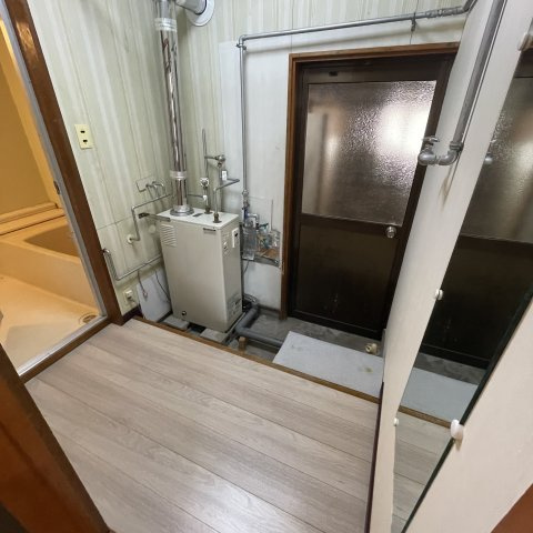 室蘭市舟見町２丁目５－１５戸建の玄関