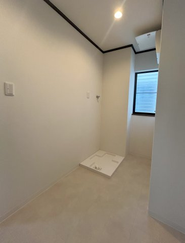 和泉市いぶき野1丁目戸建のランドリースペース|洗濯室