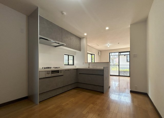 和泉市いぶき野1丁目戸建のキッチン|システムキッチン