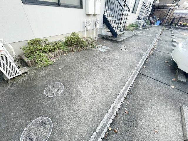 ジョイヒルかすがの駐車場