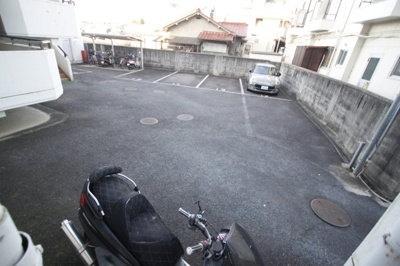 【駐車場】 | ランプリ築山