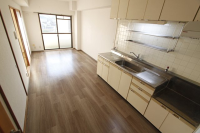 【居間・リビング】 | ランプリ築山