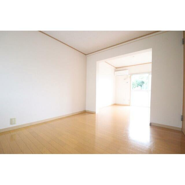 正美サンハイツの居間・リビング