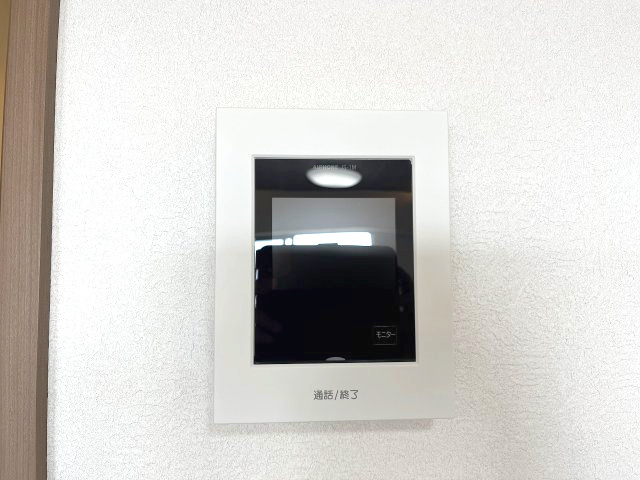 忠道マンションA棟のセキュリティ|防犯性の高いTVモニター付きインターホン！
急な来客やお子様一人でのお留守番にも安心していただけます！
