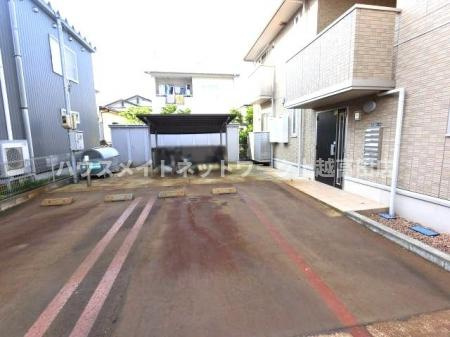 メゾン ド オランジュの駐車場|駐車場