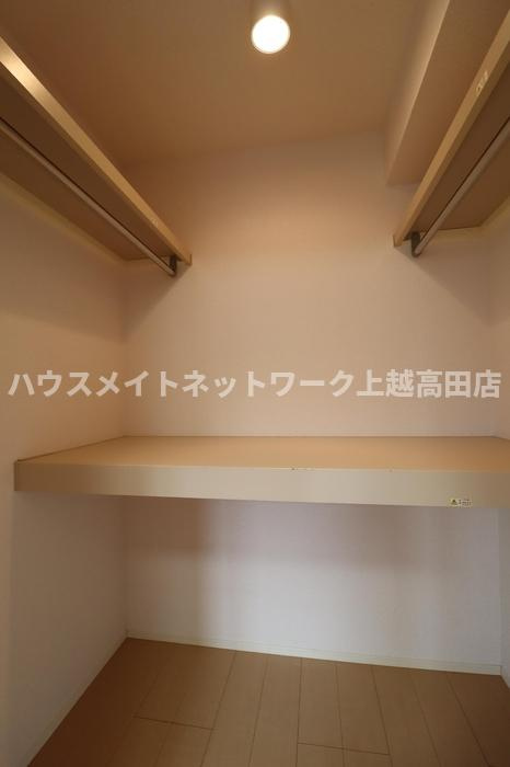 メゾン ド オランジュの収納|ウォークインクローゼット