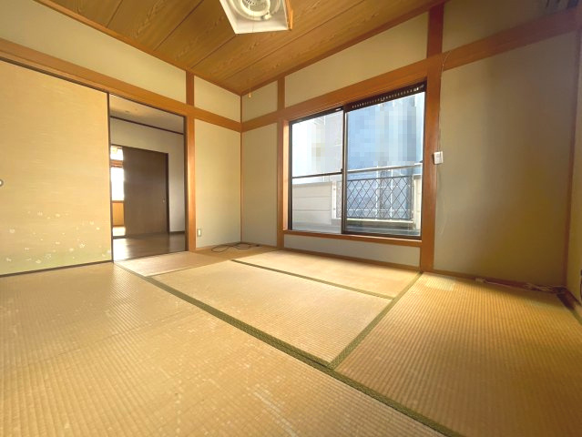 【価格改定】京都市西京区大原野上里南ノ町の和室|2階 和室（約6帖）
弊社グループ会社にて、和室→洋室へのリフォームプランご提案可能です！