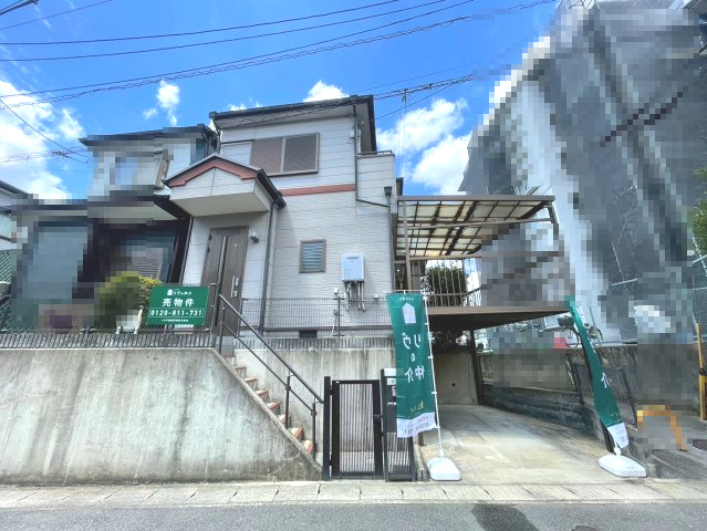 【商談中】京都市西京区大原野上里南ノ町の前面道路含む現地写真|1997年築の戸建。
弊社グループ会社にて、リフォームプランのご相談も可能です！