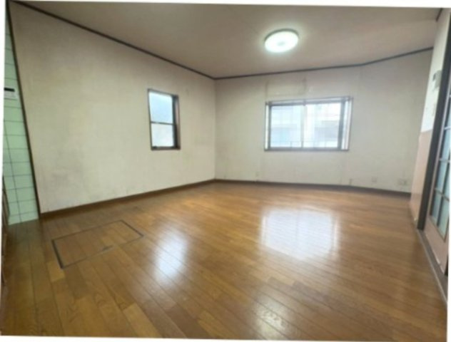 【商談中】京都市西京区大原野上里南ノ町の洋室|木のぬくもりを感じる、温かみあふれるリビング空間です(^^)/