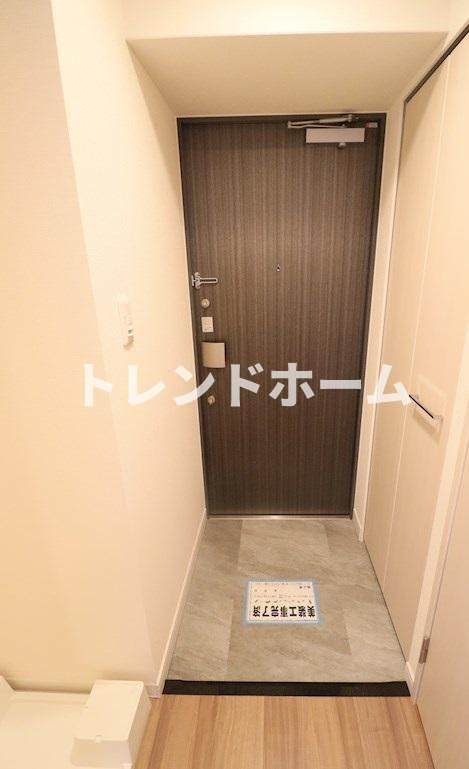 ララプレイス大阪新町ヴェレの玄関|選べる家電プランあり！！