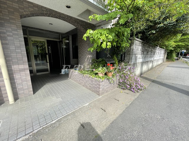 ＮＫＡビルのエントランス