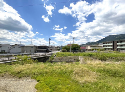 【展望】 | 大津市坂本７丁目　中古戸建 | 南側に建物がなく開放的な景色です。徒歩3分にショッピングセンタ―《平和堂》があり日々の買物が便利です。