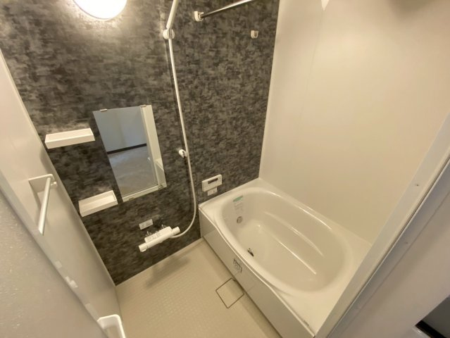 花の木　北青木の浴室