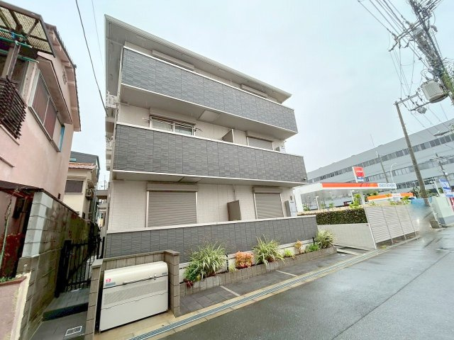 アドールの外観