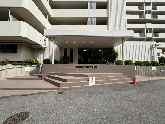 パストラルハイム豊中のエントランス
