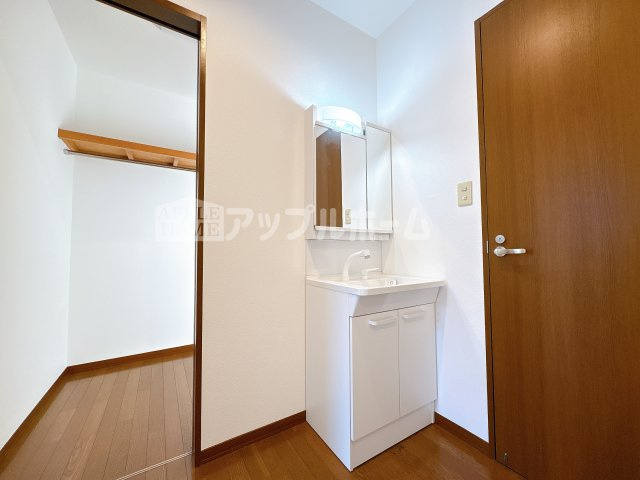 【中古住宅】熊谷市妻沼東4丁目　セキスイハウス施工の住宅の洗面所