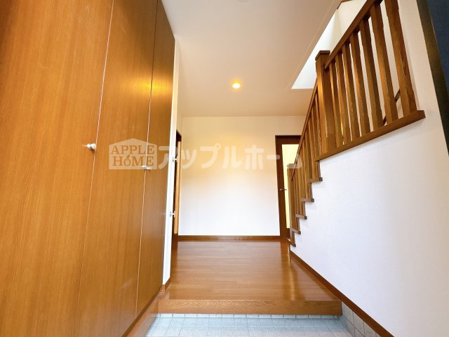 【中古住宅】熊谷市妻沼東4丁目　セキスイハウス施工の住宅の玄関