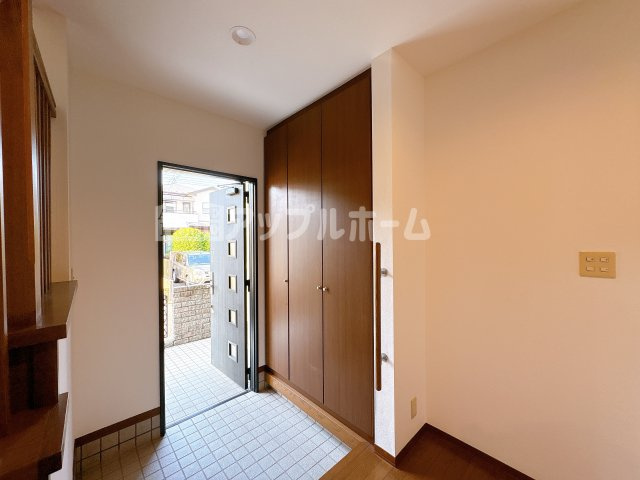 【中古住宅】熊谷市妻沼東4丁目　セキスイハウス施工の住宅の玄関