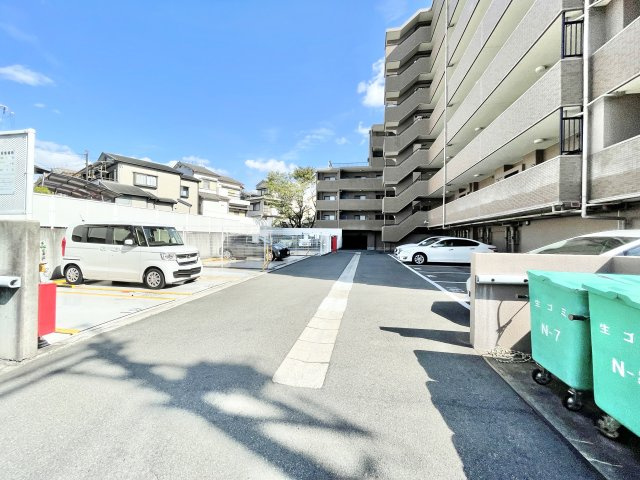 ダイアパレス枚方山田池公園の駐車場|駐車場です