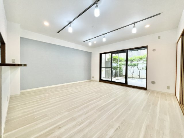 ダイアパレス枚方山田池公園の居間・リビング|ゆったりとした居間です