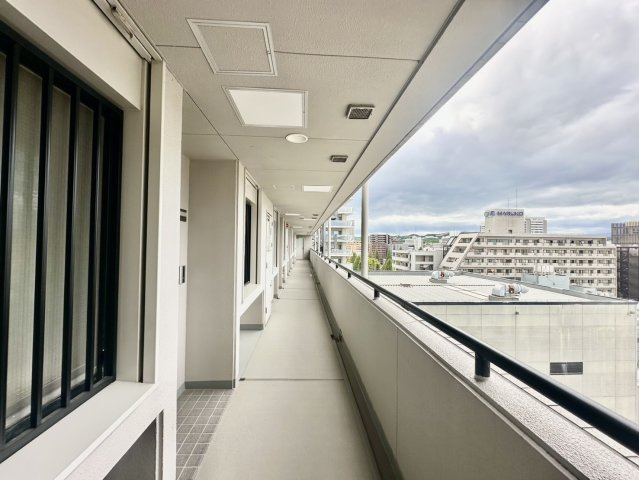 アルコイリス二日町のその他共用部分|住戸階廊下