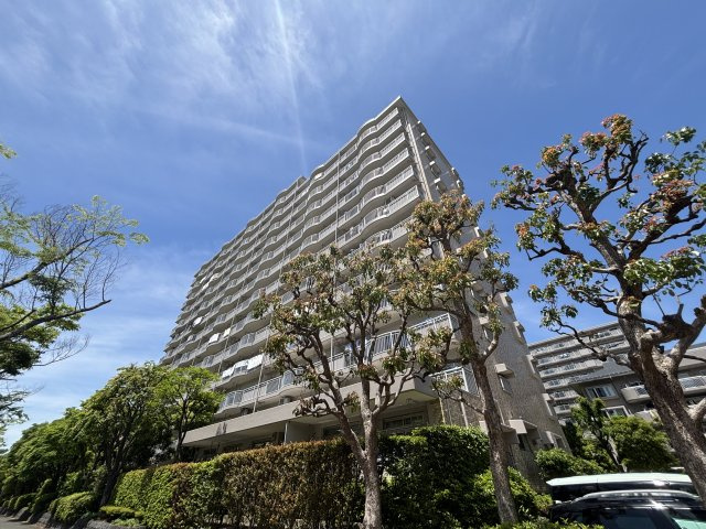 清新南ハイツ17号棟の外観