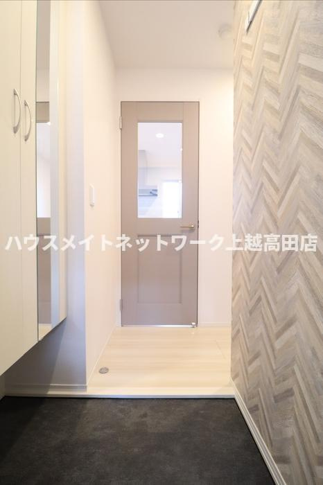 メゾン ド アンソレイエの玄関|玄関