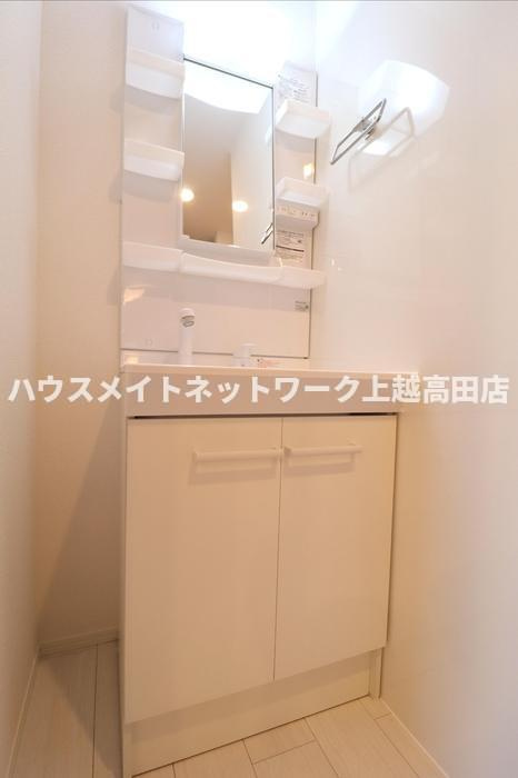 メゾン ド アンソレイエの独立洗面台|洗髪洗面化粧台