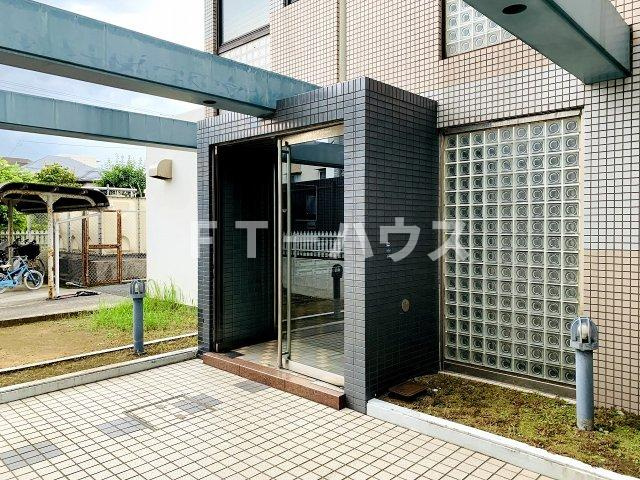 メゾンドゥ・ボヌールのエントランス