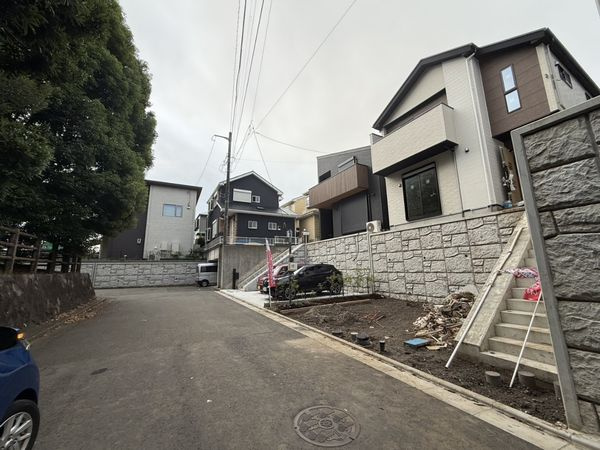 藤沢市大庭新築戸建て　7期4号棟の前面道路含む現地写真|前面道路含む現地写真です