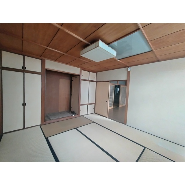 岐阜市柳ケ瀬通３丁目のアパートの収納