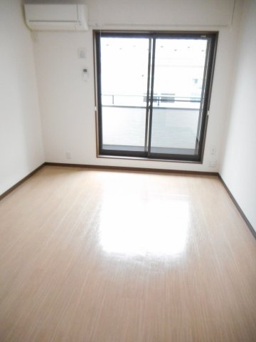 メーサ神明町の居間・リビング