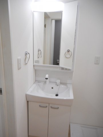 ゼニスの独立洗面台