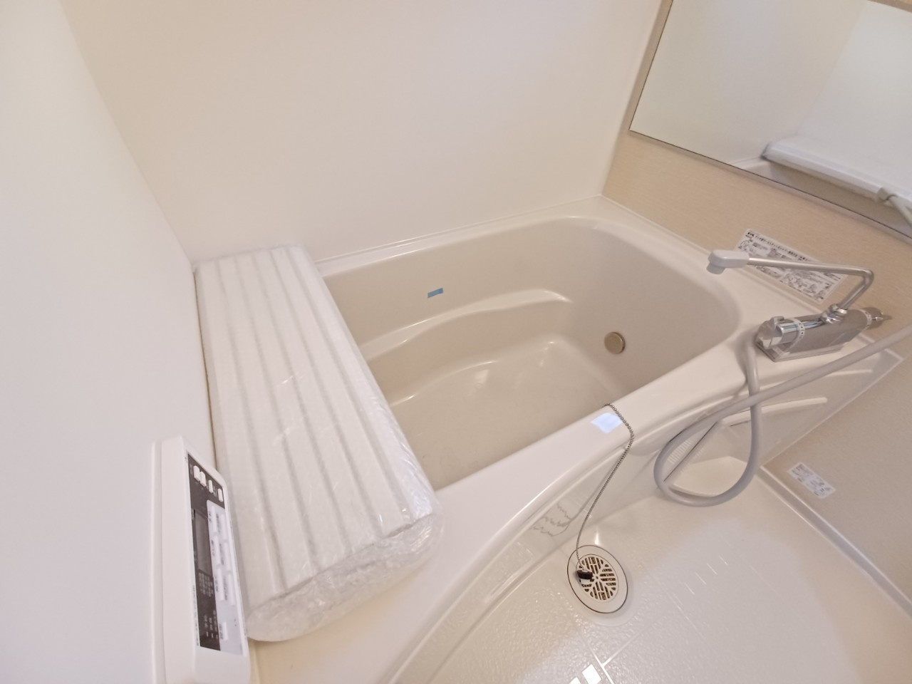 リューデ・ラセンブルFHの浴室