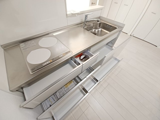 リューデ・ラセンブルFHのキッチン