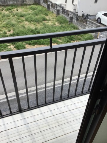 あるゾウパレス本町のバルコニー